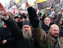 В Москве задержали шедших на Донское кладбище националистов