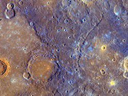 Безымянные кратеры Меркурия назовут всем миром