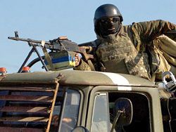 В Луганской области подорвался на фугасе грузовик с военными