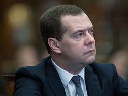 Медведев призвал Украину платить по долгам