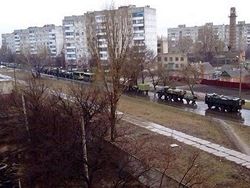 К Константиновке стягивается огромная колона бронетехники Украины