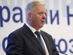 Шмаков назвал бредом идею о лишении эмигрантов пенсий