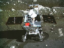 Первый китайский луноход узнал о сложной геологии спутника Земли