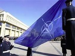В НАТО опровергли планы разместить ядерное оружие возле границ РФ