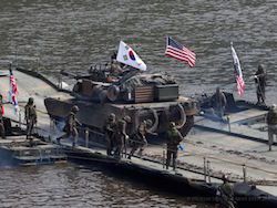 США и Южная Корея начали крупные маневры ВМС