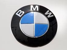BMW запустила в серийное производство гибридный кроссовер, подзаряжаемый от розетки