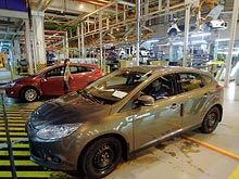 На заводе Ford во Всеволожске  второй день  бастуют рабочие, требуя денег