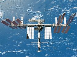 Роскосмос снова будет отправлять туристов на МКС