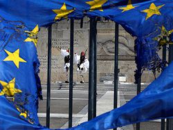 Еврокомиссия допустила выход Греции из еврозоны