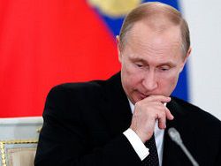 Путин думает, что он  спаситель России
