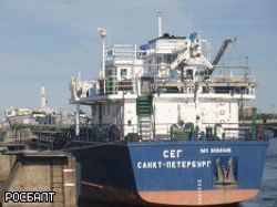 Петербургское судно расплескало топливо в Кильском канале