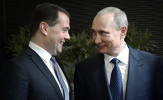 Двукратный рост доходов Путина и Медведева объяснили повышением зарплаты