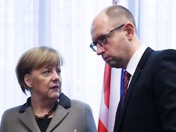 Яценюк и Меркель проводят встречу в Берлине