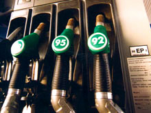Цены на бензин в РФ стабилизировались после двухнедельного роста
