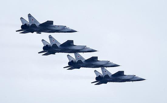 Пентагон не заметил демарша российских самолетов против эсминца США