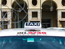 Итальянские таксисты добились  запрета  сервиса  UberPop