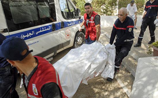 Число жертв теракта в Тунисе возросло до 37
