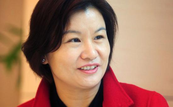 $7,7 млрд на стекле: как Чжоу Цюньфэй стала богатейшей женщиной КНР
