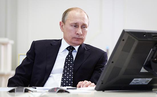 Путин поручил ужесточить наказание за пропаганду наркотиков в интернете