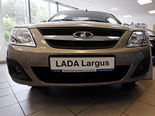 Lada Largus получит алый цвет и новый двигатель