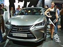 Toyota  отзывает  в России  1600  новых  Lexus NX