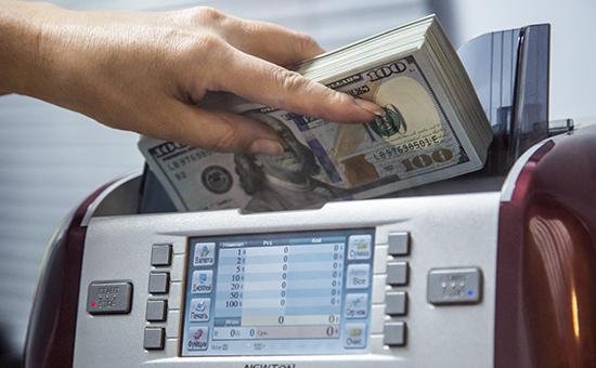 Победить девальвацию: в каких банках лучше держать валютные вклады