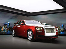 Rolls-Royce представил красный бриллиант в коллекции Ghost