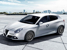 Компания Alfa Romeo показала обновленный хэтчбек Giulietta