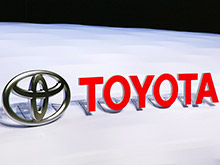 Toyota отзовет в России более 140 тысяч кроссоверов 2005-2012 годов