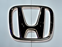Honda  отзывает в США 2,2  млн   автомобилей  из-за проблем с подушками безопасности
