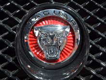 Jaguar рассекретил новый серийный спорткар (ВИДЕО)