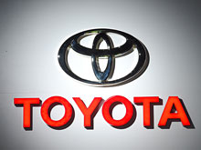 Toyota  подготовила юбилейную версию  самой продаваемой модели:  Corolla 50th Anniversary