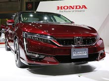 В Японии начались продажи  5-местного  водородомобиля Honda