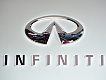 Infiniti показала новую самую роскошную версию кроссовера  QX70