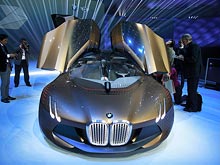 BMW в день  своего 100-летия презентовала  автомобиль будущего (ВИДЕО)