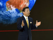 Президент   Mitsubishi Motors, оказавшейся на грани выживания,   хочет  уйти в отставку