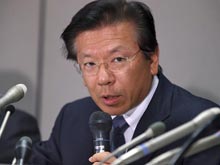 Глава Mitsubishi   объявил о своей  отставке из-за   топливного скандала