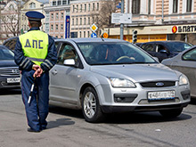 Московская полиция изучила типичные  наклейки  на машинах  лихачей и начнет   задерживать в соответствии с ними