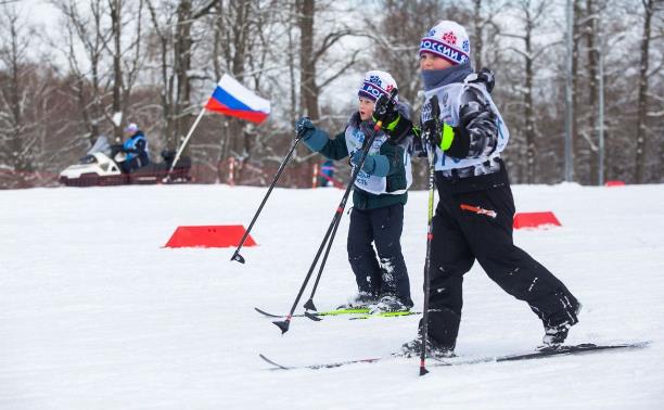 В Туле в массовой гонке «Лыжня России» приняли участие 4,5 тысячи человек: фоторепортаж