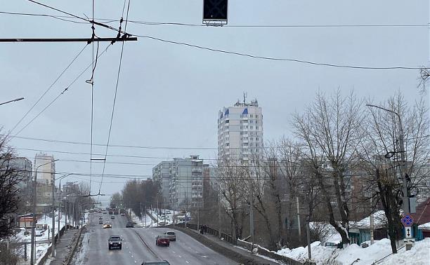 На Московском путепроводе установили реверсивные светофоры